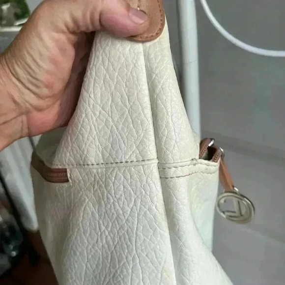 Lauren Conrad Shoulder Bag - Picture 4 of 10